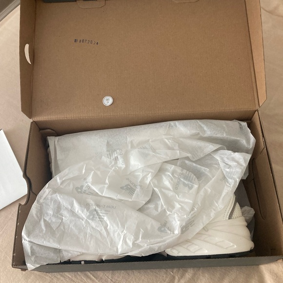 NEW in box New Balance 530 Shoes Unisex W10 M8 - Picture 7 of 8